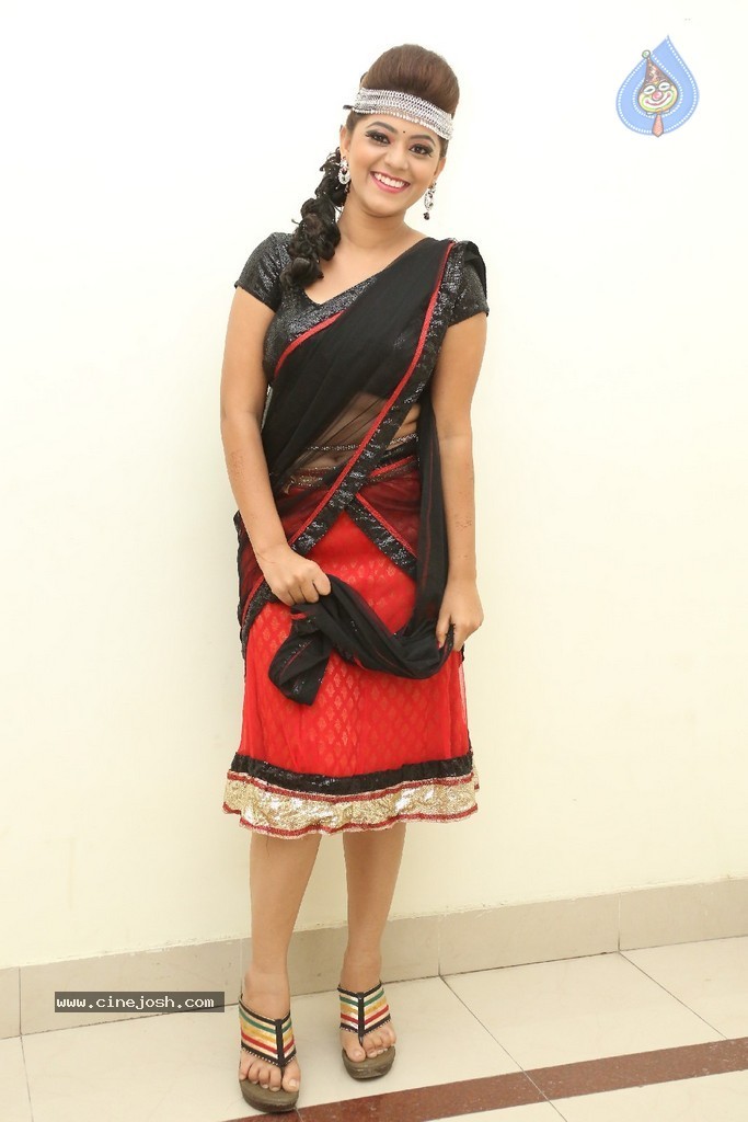 Yamini Latest Gallery - 6 / 104 photos