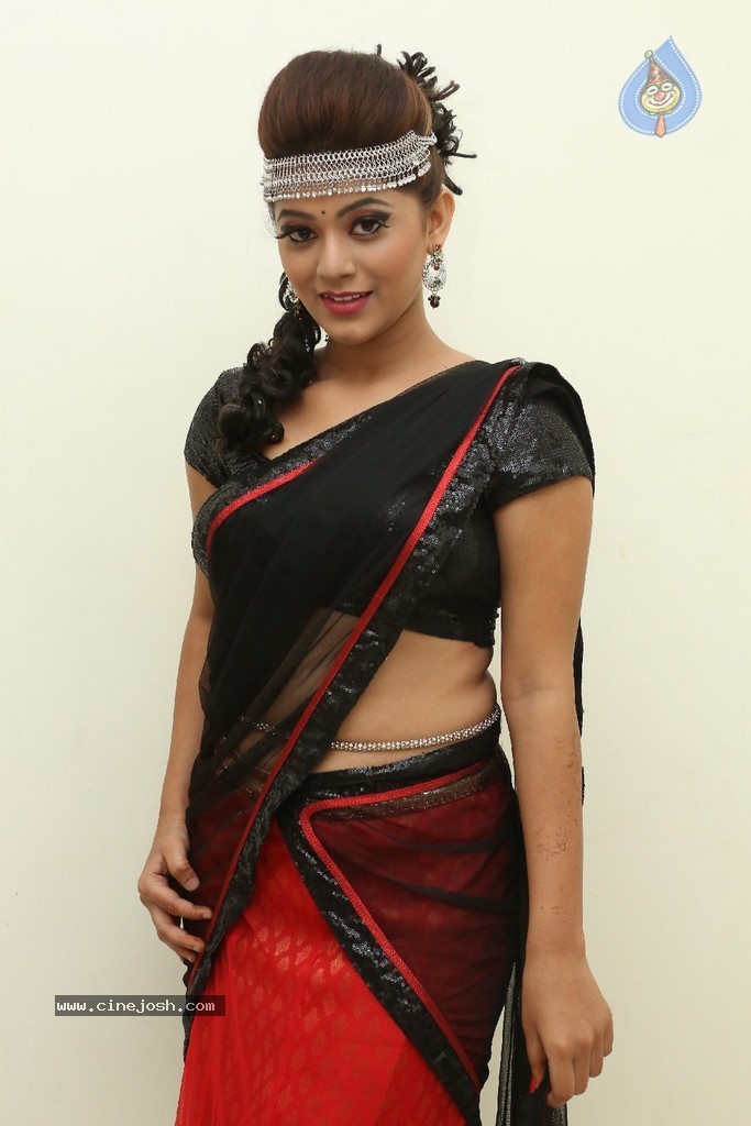 Yamini Latest Gallery - 67 / 104 photos