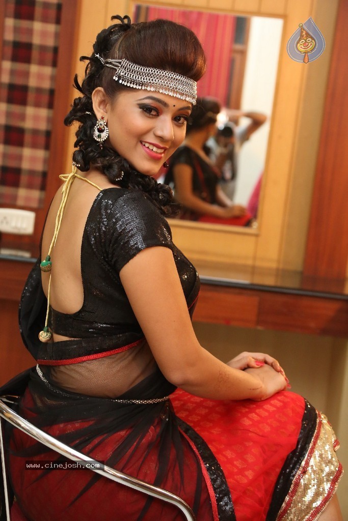 Yamini Latest Gallery - 89 / 104 photos