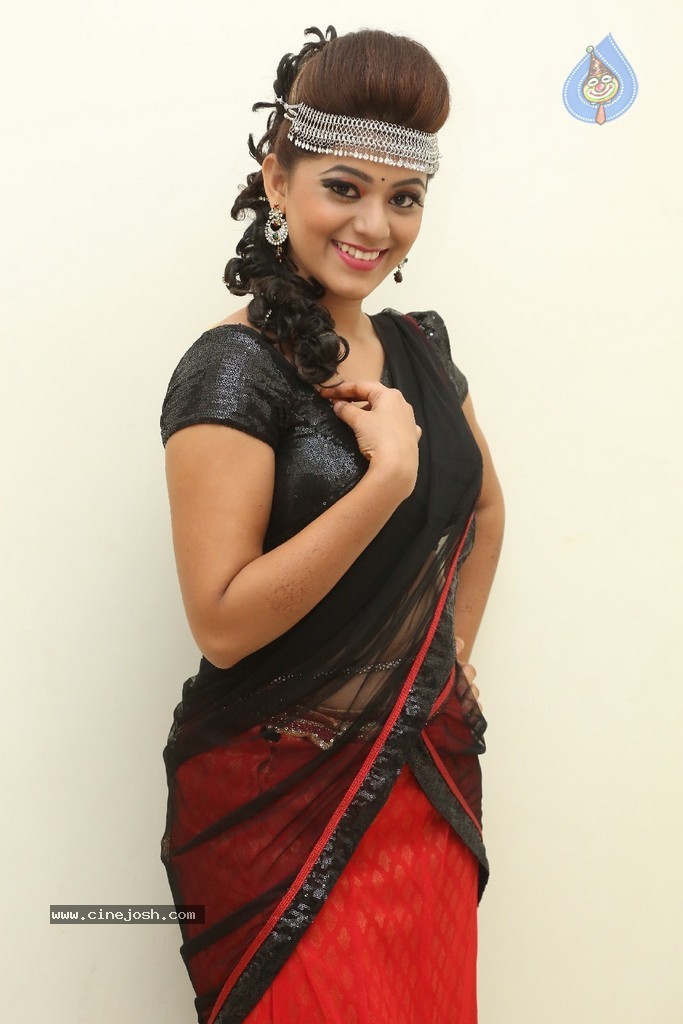 Yamini Latest Gallery - 99 / 104 photos