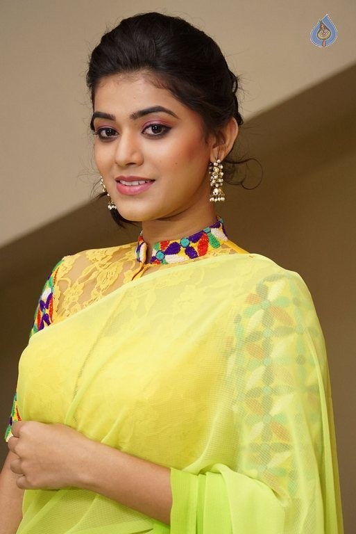 Yamini Latest Photos - 26 / 42 photos