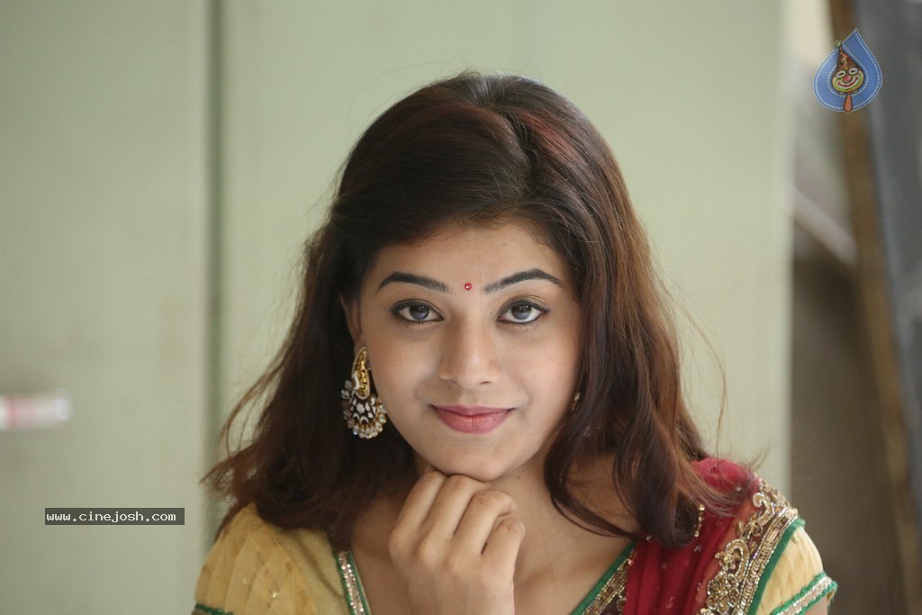 Yamini Latest Stills - 34 / 193 photos