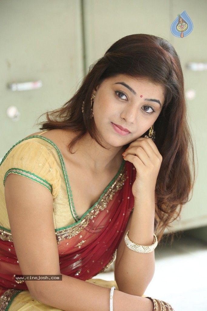 Yamini Latest Stills - 112 / 193 photos