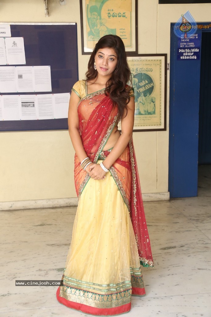 Yamini Latest Stills - 115 / 193 photos