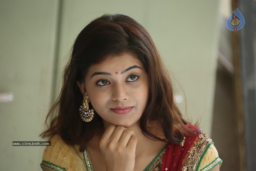 Yamini Latest Stills - 186 / 193 photos