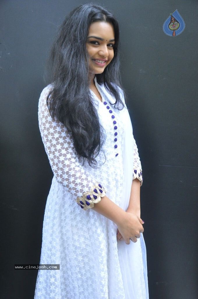 Yamini New Stills - 50 / 50 photos