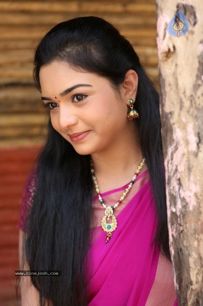 Yamini New Stills - 6 / 84 photos