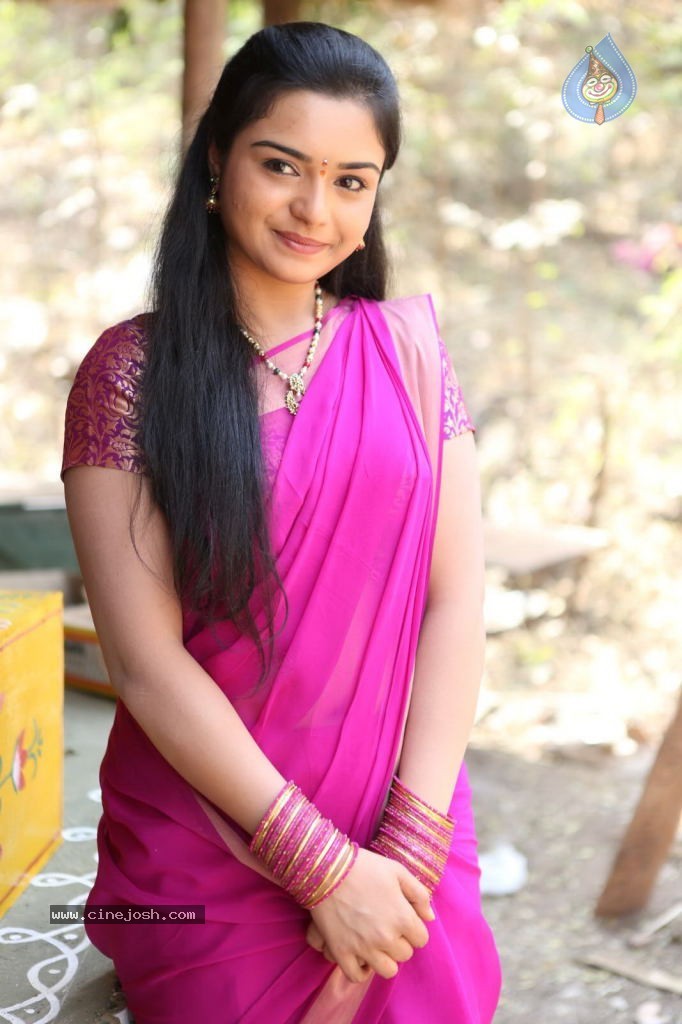 Yamini New Stills - 7 / 84 photos