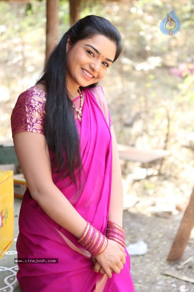 Yamini New Stills - 9 / 84 photos