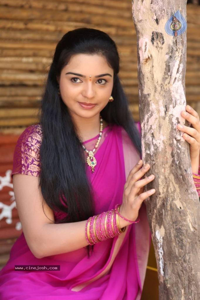 Yamini New Stills - 23 / 84 photos