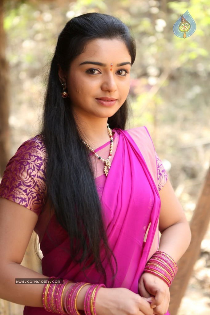 Yamini New Stills - 28 / 84 photos