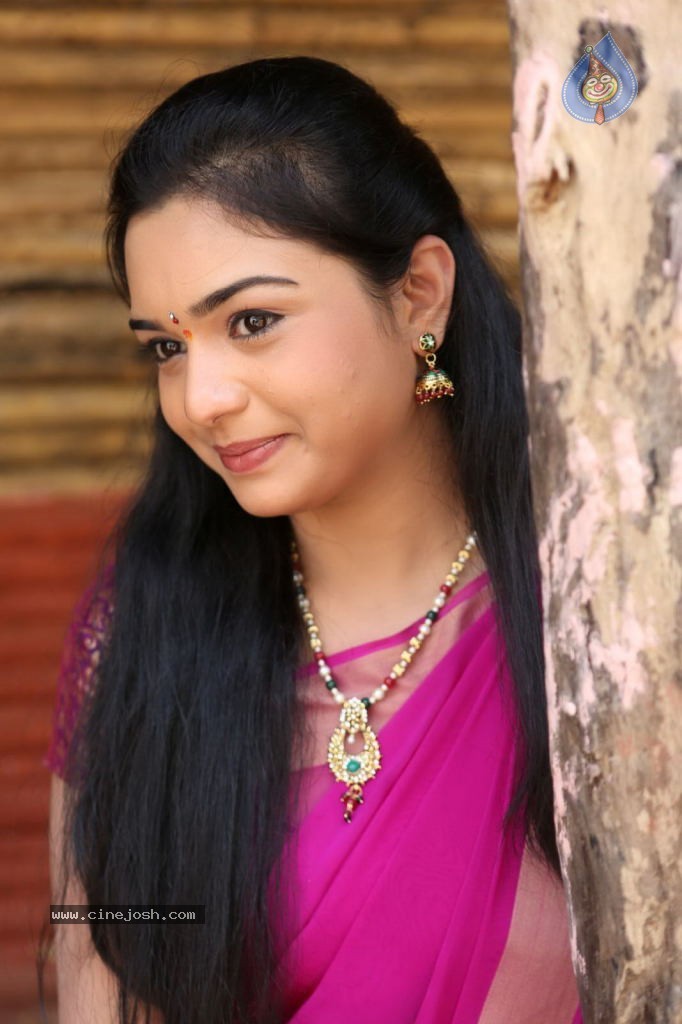 Yamini New Stills - 31 / 84 photos