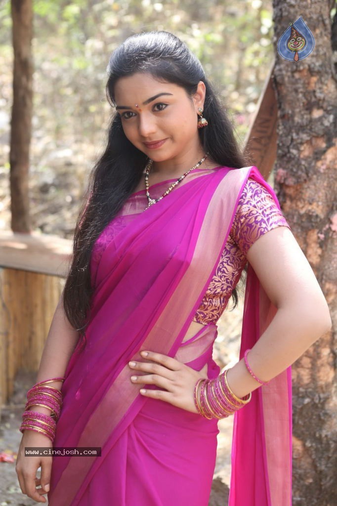 Yamini New Stills - 47 / 84 photos