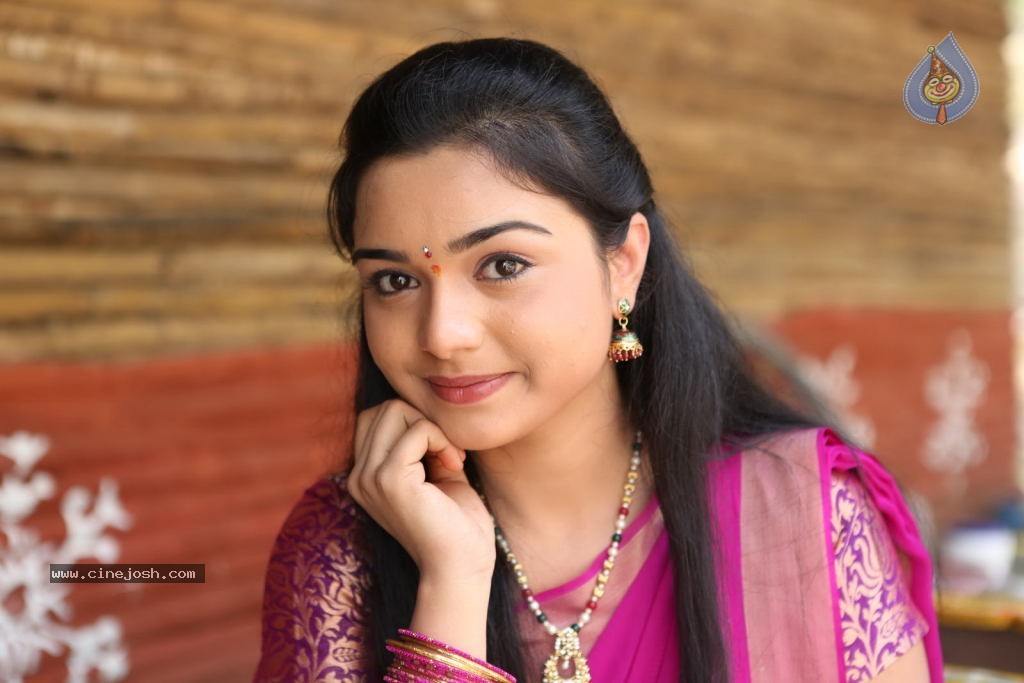 Yamini New Stills - 71 / 84 photos