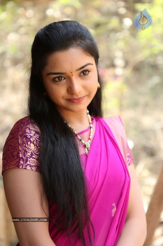 Yamini New Stills - 79 / 84 photos