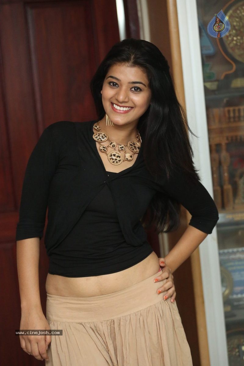 Yamini Stills - 40 / 48 photos