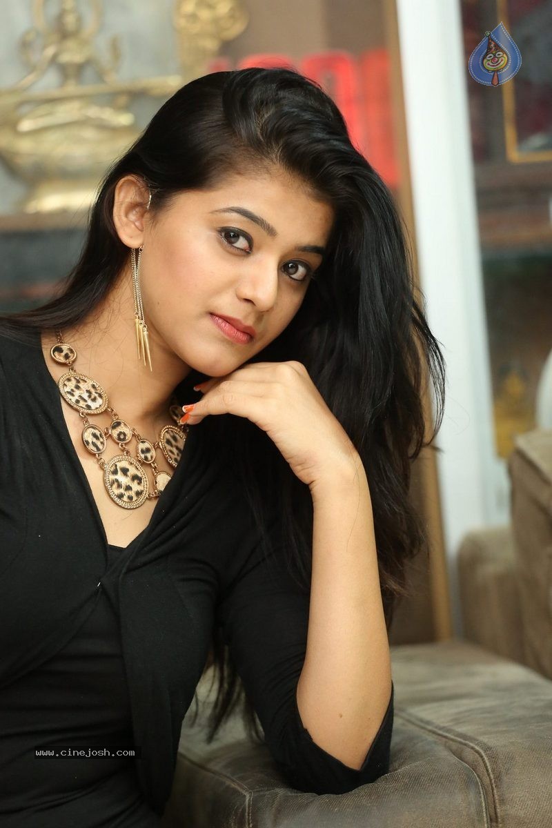 Yamini Stills - 42 / 48 photos