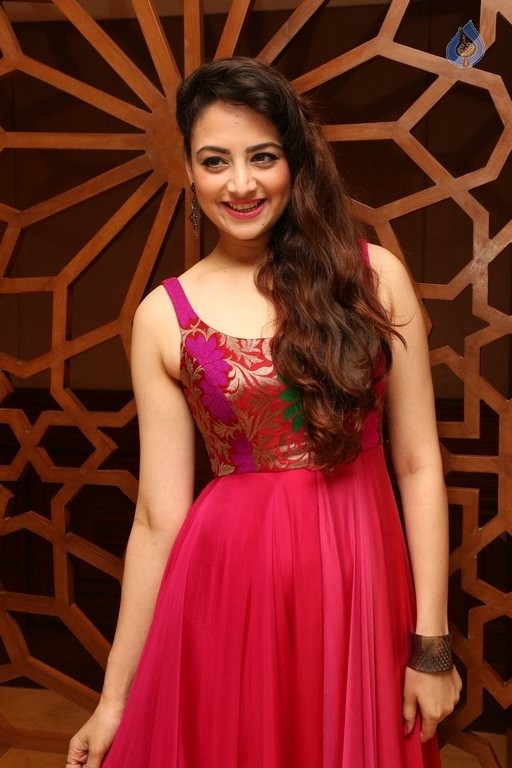 Zoya Afroz Photos - 31 / 32 photos