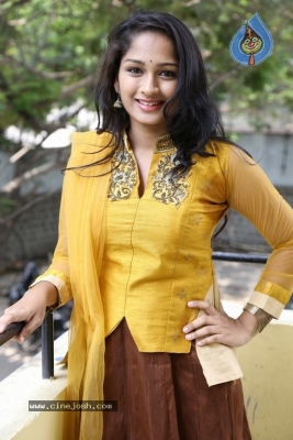 Actress Ambika Photos - 9 of 21