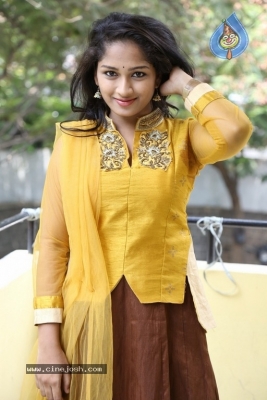 Actress Ambika Photos - 10 of 21