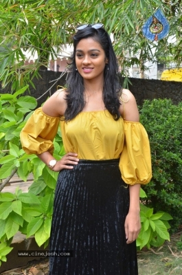 Actress Gayathri Latest Stills - 3 of 6