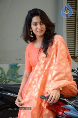 Actress Gouthami New Photos - 3 of 21