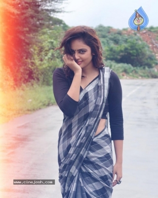 Actress Nandita Swetha Photos - 6 of 6