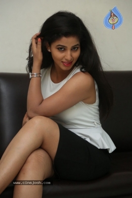 Actress Pavani Stills - 8 of 21