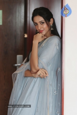 Actresses Riya Suman Pics - 2 of 8