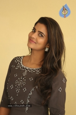 Aishwarya Rajesh Photos - 18 of 21