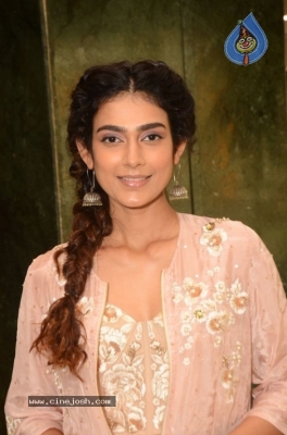 Aakanksha Singh Photos - 5 of 21