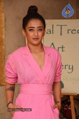 Akshara Haasan Gallery - 11 of 18