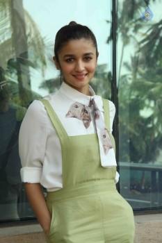 Alia Bhatt New Photos - 19 of 21