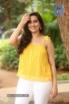 Anchor Manjusha Stills - 6 of 42