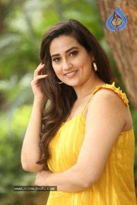 Anchor Manjusha Stills - 14 of 42