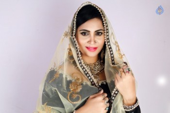 Arshi Khan New Photos - 3 of 14