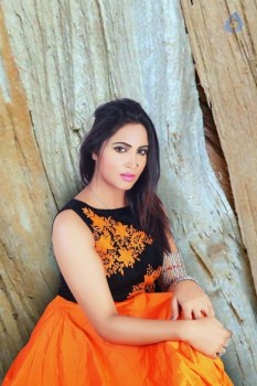 Arshi Khan New Photos - 8 of 14