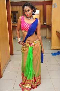 Dancer Nisha New Pics - 16 of 42