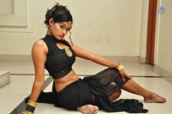 Dancer Nisha Photos - 23 of 57