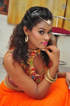 Dancer Nisha Stills - 5 of 42