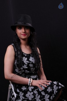 Divya New pics - 15 of 40