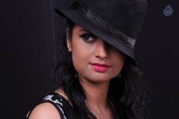 Divya New pics - 34 of 40