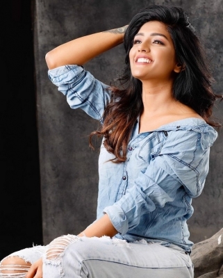 Eesha Rebba Photos - 1 of 13