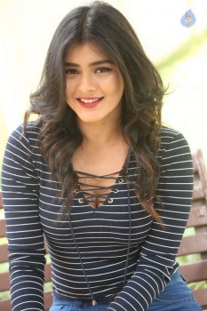 Hebah Patel Latest Gallery - 17 of 42