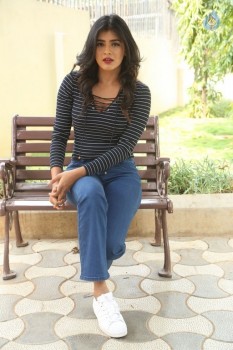 Hebah Patel Latest Gallery - 19 of 42