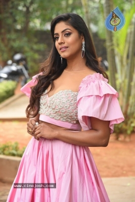 Iniya Stills - 6 of 15