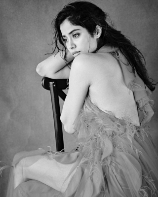 Janhvi Kapoor Stills - 2 of 13