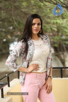 Kriti Garg Photos - 19 of 42