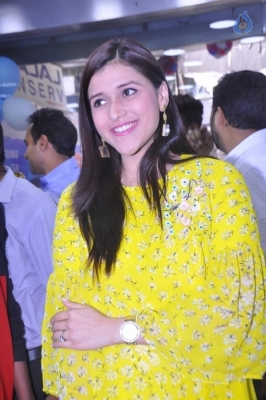 Mannara Chopra Latest Gallery - 24 of 29