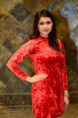 Mannara Chopra New Photos - 12 of 16